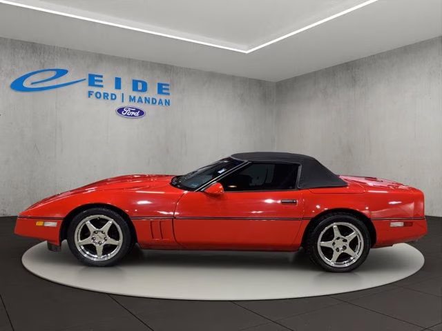 1986 RED Chevrolet Corvette Base RWD Convertible