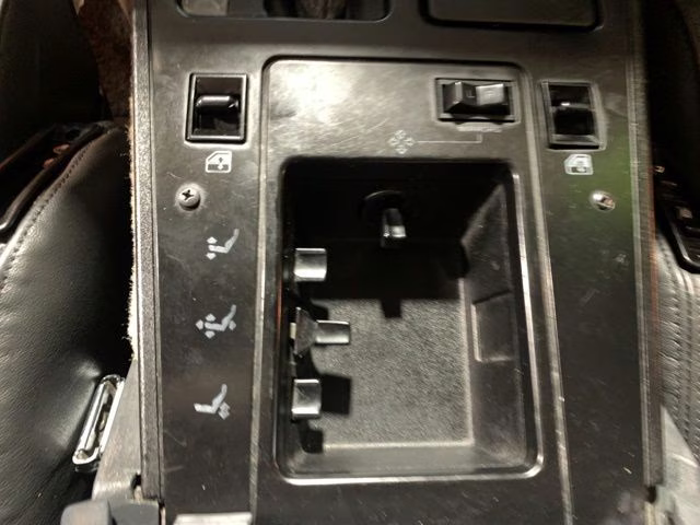 1986 RED Chevrolet Corvette Base RWD Convertible