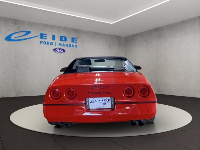 1986 RED Chevrolet Corvette Base RWD Convertible