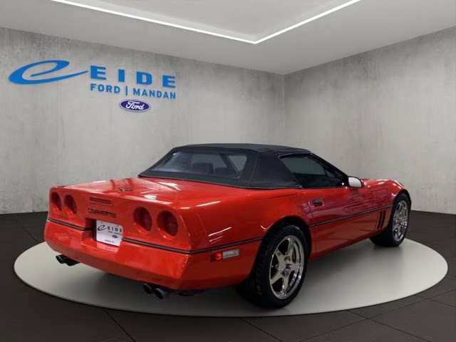 1986 RED Chevrolet Corvette Base RWD Convertible