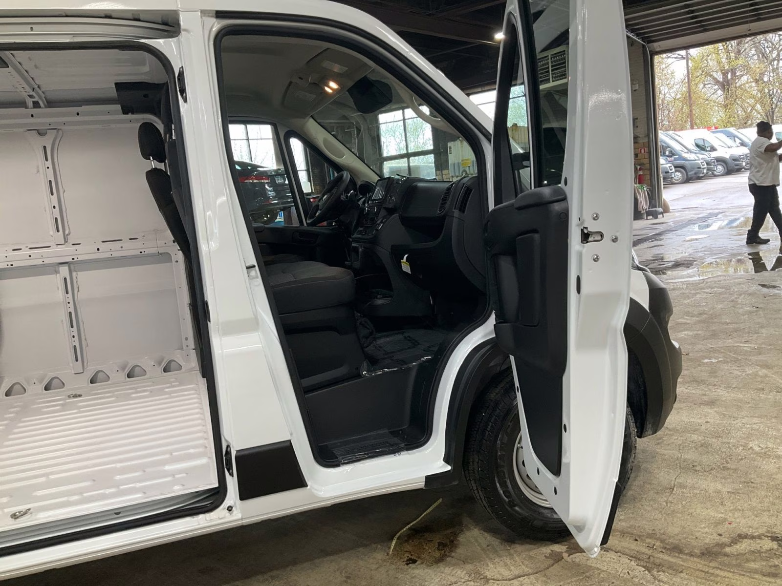2025 Bright White Clearcoat Ram ProMaster 1500 Low Roof FWD Van