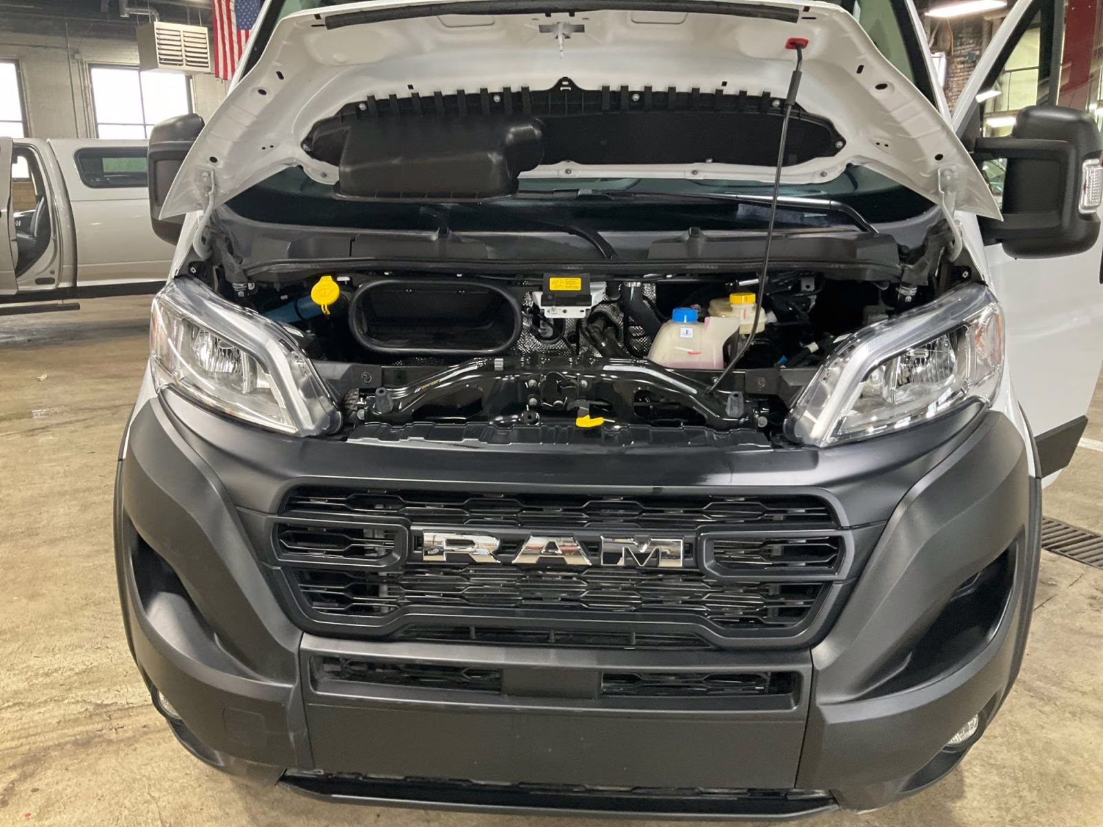 2025 Bright White Clearcoat Ram ProMaster 1500 Low Roof FWD Van