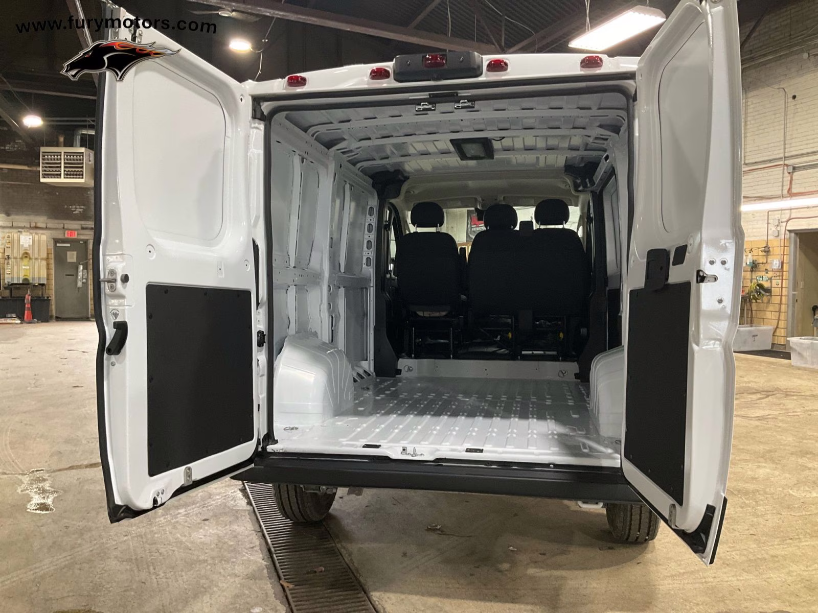 2025 Bright White Clearcoat Ram ProMaster 1500 Low Roof FWD Van