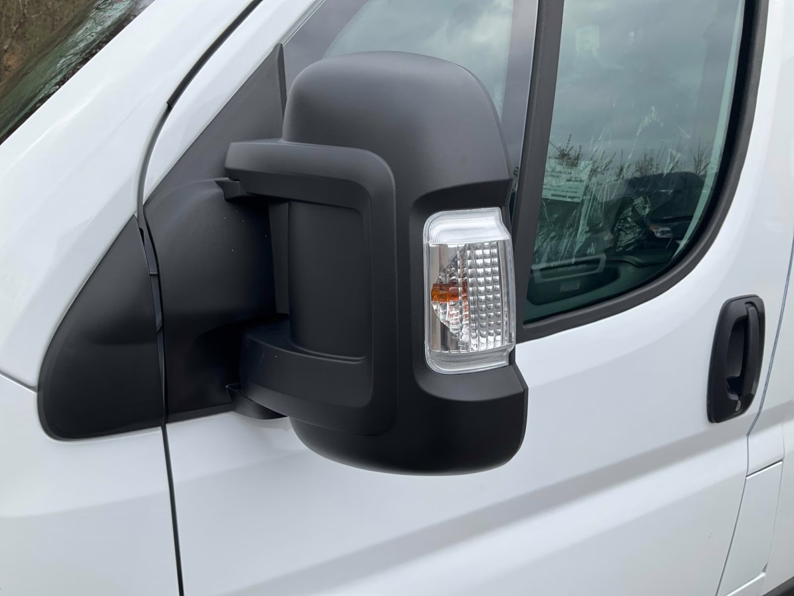 2025 Bright White Clearcoat Ram ProMaster 1500 Low Roof FWD Van