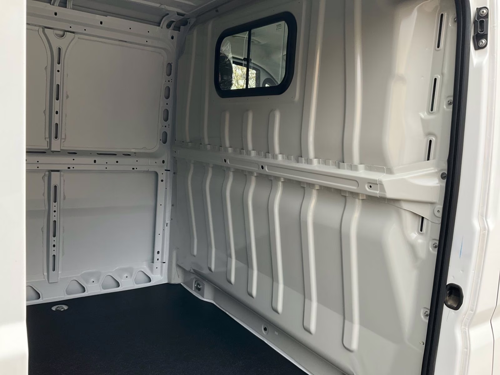 2025 Bright White Clearcoat Ram ProMaster 1500 Low Roof FWD Van