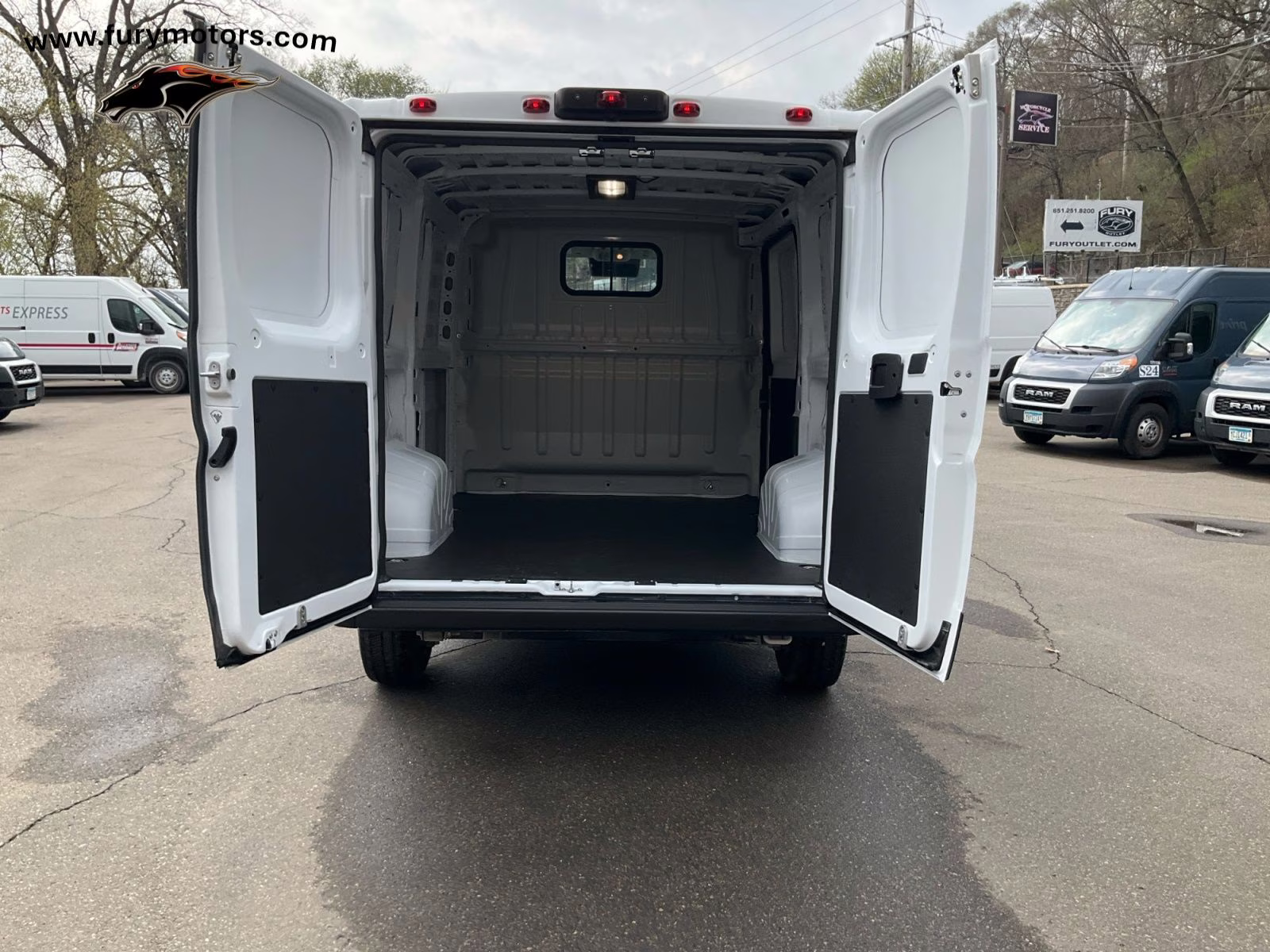 2025 Bright White Clearcoat Ram ProMaster 1500 Low Roof FWD Van