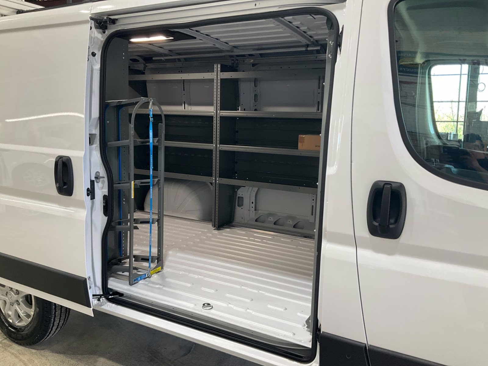 2025 Bright White Clearcoat Ram PPromaster 2500 Low Roof SLT FWD Van