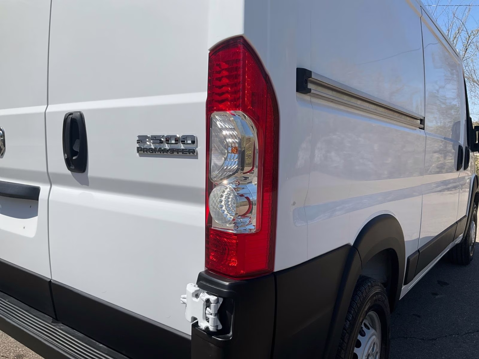 2025 Bright White Clearcoat Ram Promaster 2500 Low Roof Tradesman FWD Van