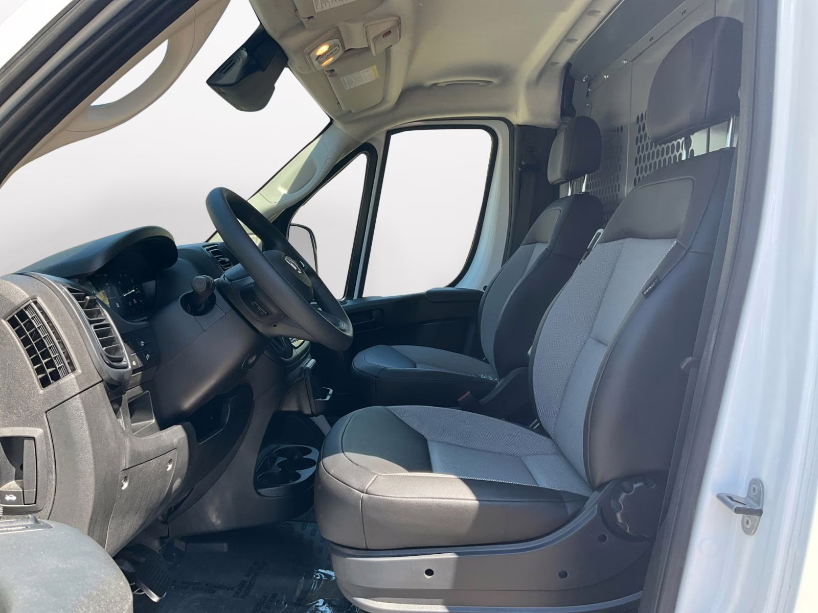 2025 Bright White Clearcoat Ram Promaster 2500 Low Roof Tradesman FWD Van