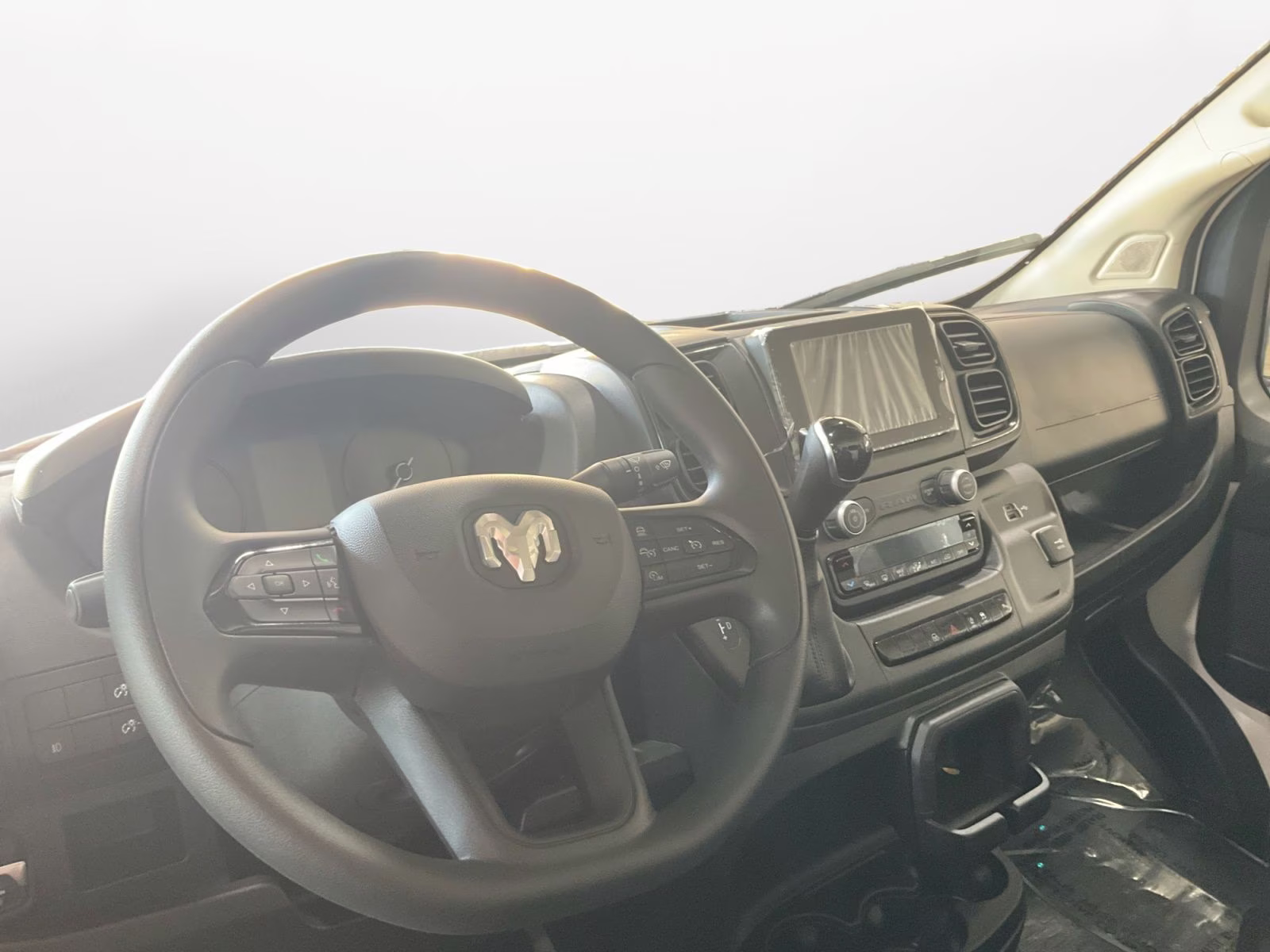 2025 Bright White Clearcoat Ram Promaster 2500 Low Roof Tradesman FWD Van