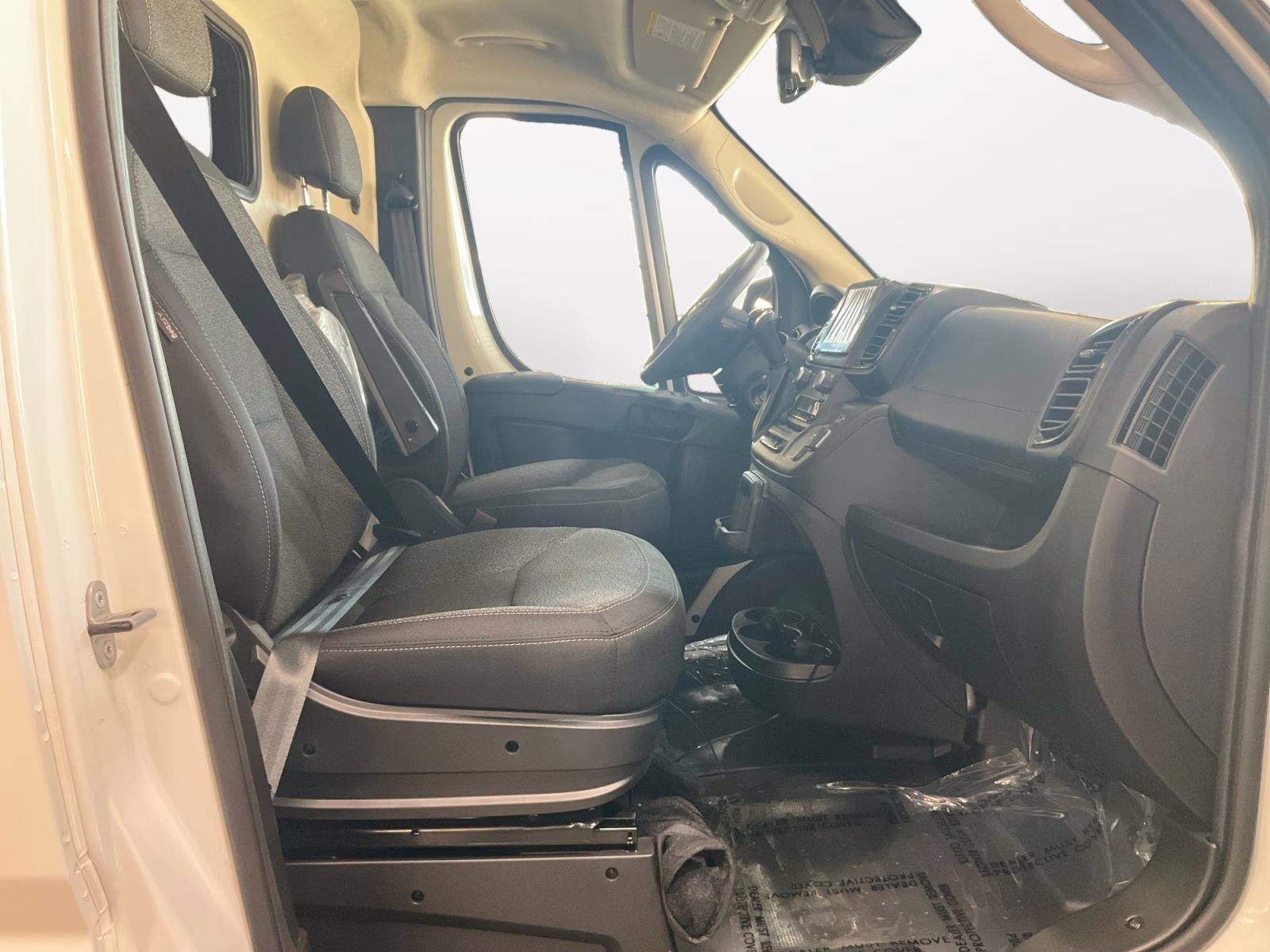 2025 Bright White Clearcoat Ram Promaster 2500 Low Roof Tradesman FWD Van