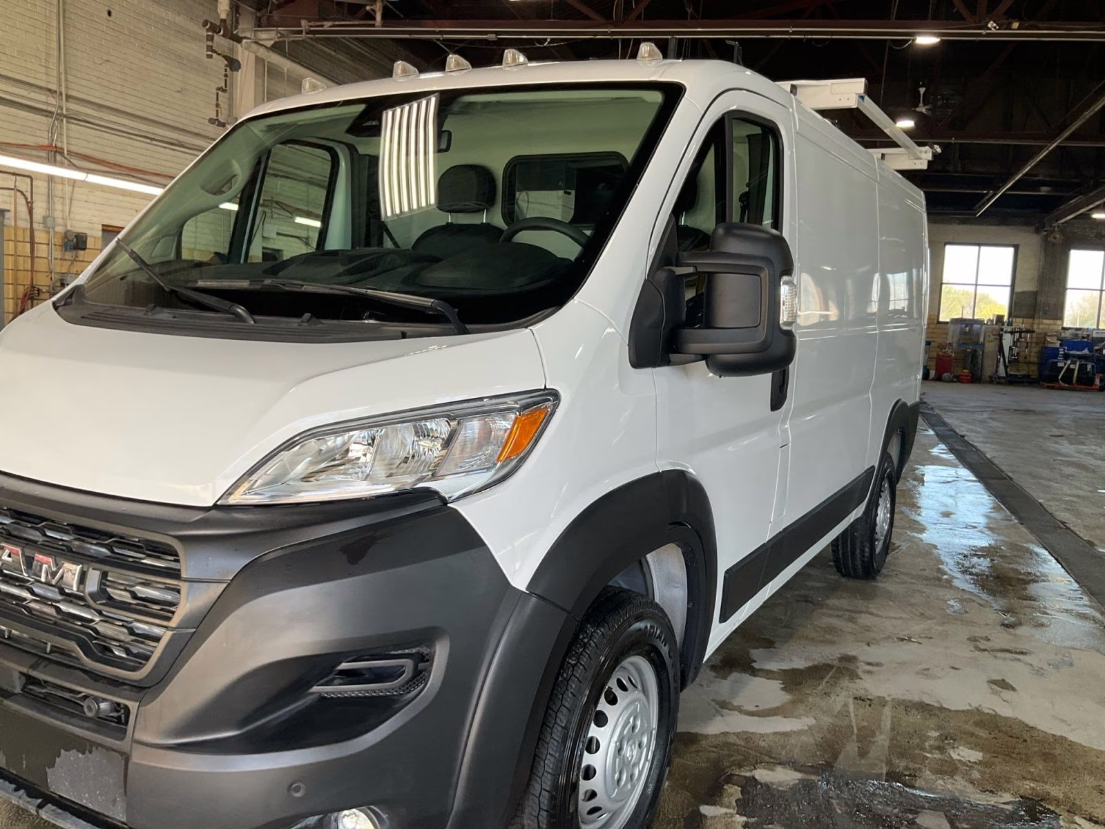 2025 Bright White Clearcoat Ram Promaster 2500 Low Roof Tradesman FWD Van