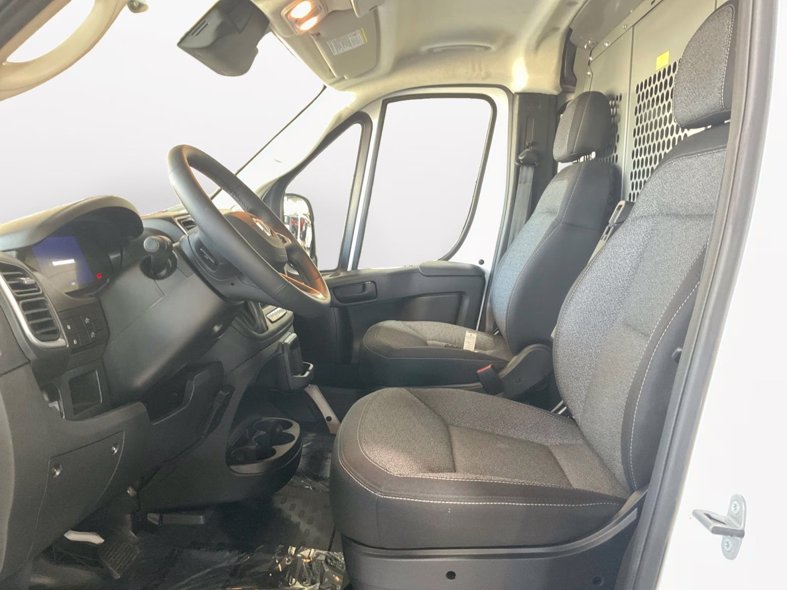 2025 Bright White Clearcoat Ram PPromaster 2500 Low Roof SLT FWD Van