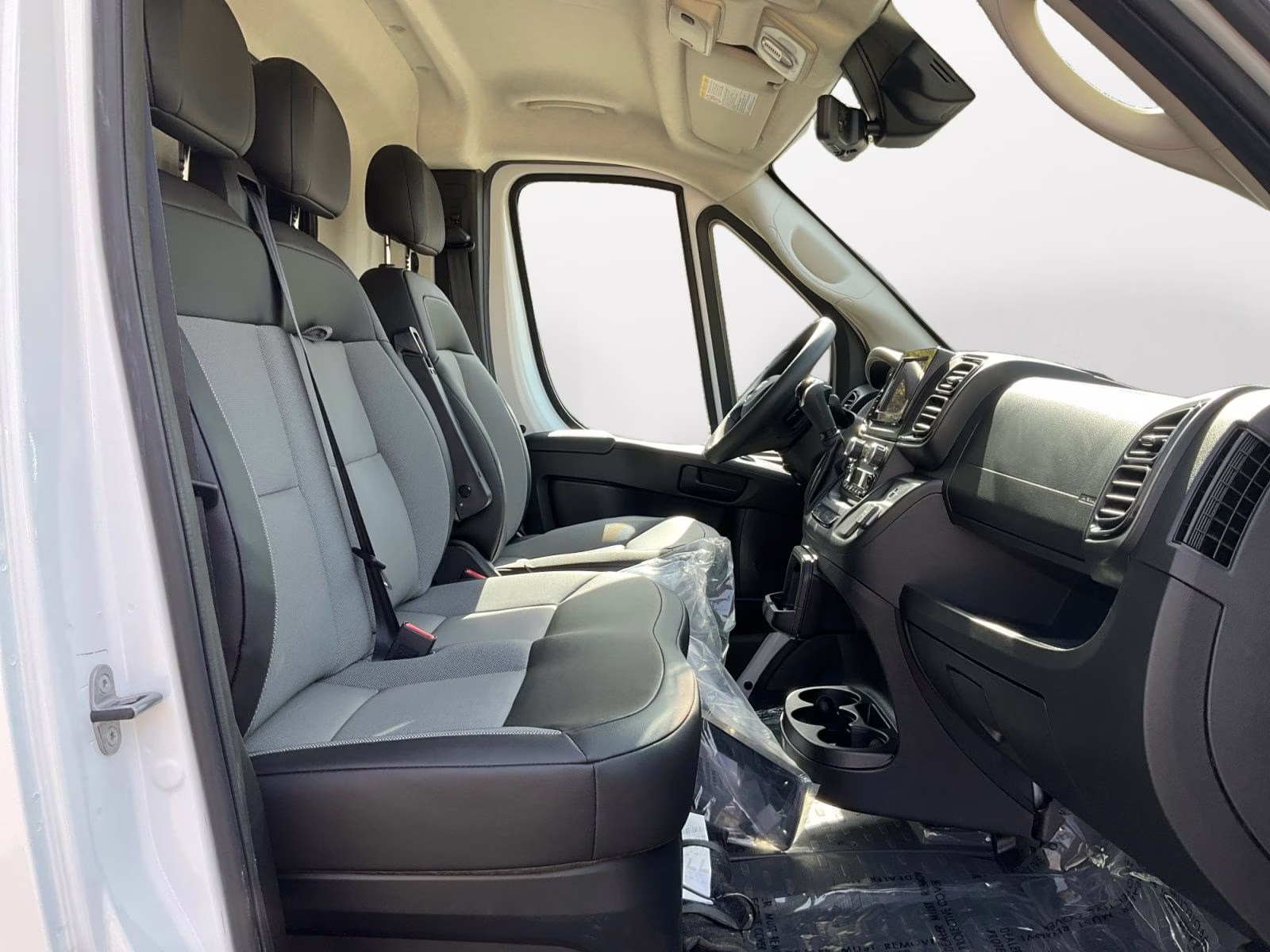 2025 Bright White Clearcoat Ram Promaster 2500 Low Roof Tradesman FWD Van