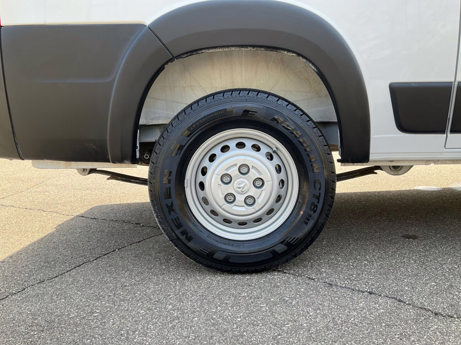 2025 Bright White Clearcoat Ram Promaster 2500 Low Roof Tradesman FWD Van