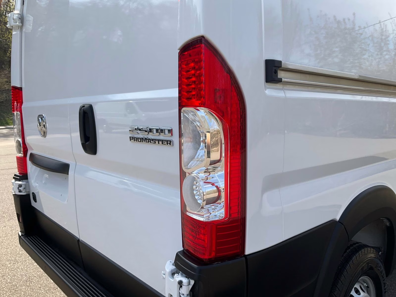 2025 Bright White Clearcoat Ram Promaster 2500 Low Roof Tradesman FWD Van