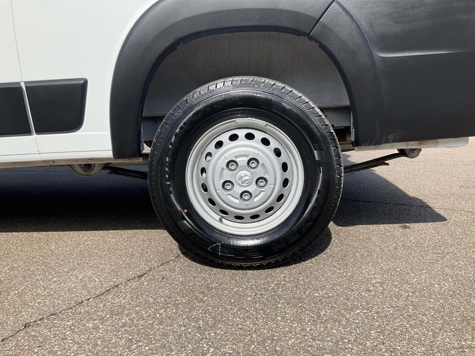 2025 Bright White Clearcoat Ram Promaster 2500 Low Roof Tradesman FWD Van