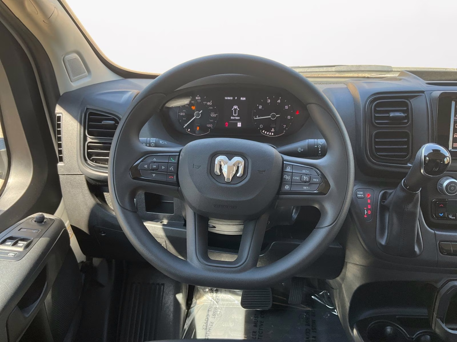 2025 Bright White Clearcoat Ram Promaster 2500 Low Roof Tradesman FWD Van