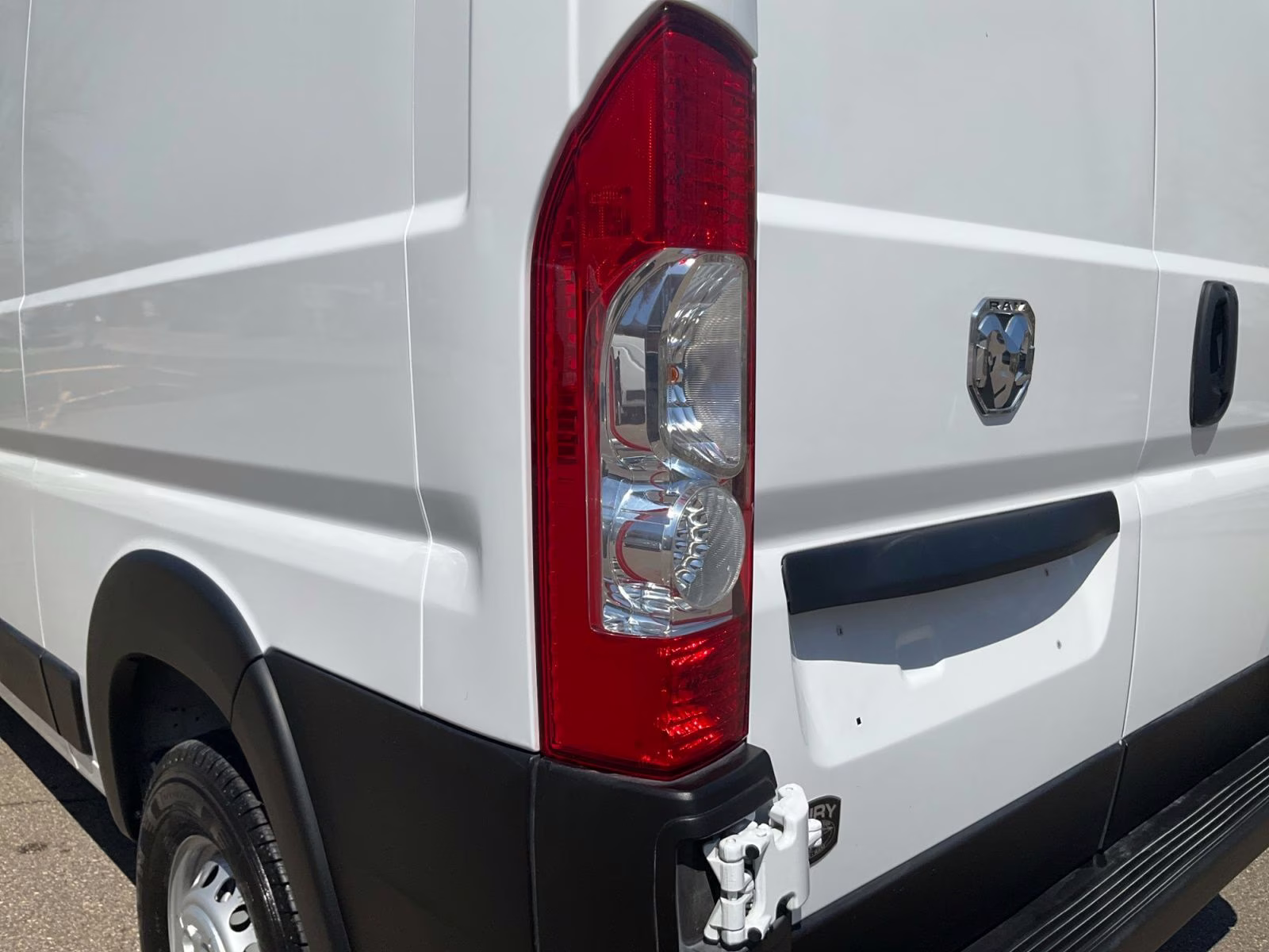 2025 Bright White Clearcoat Ram Promaster 2500 Low Roof Tradesman FWD Van