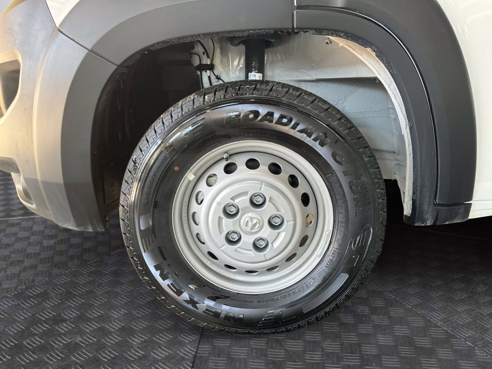 2025 Bright White Clearcoat Ram Promaster 2500 Low Roof Tradesman FWD Van