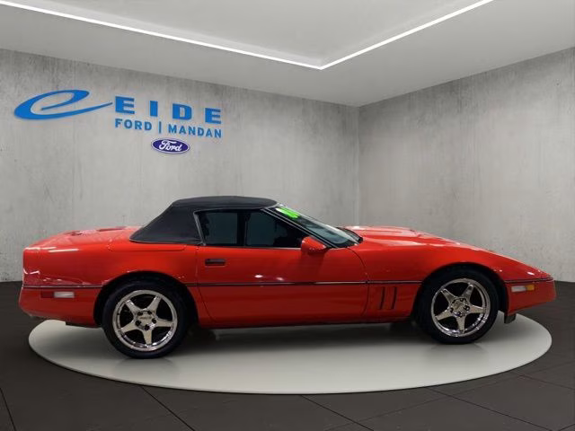 1986 RED Chevrolet Corvette Base RWD Convertible