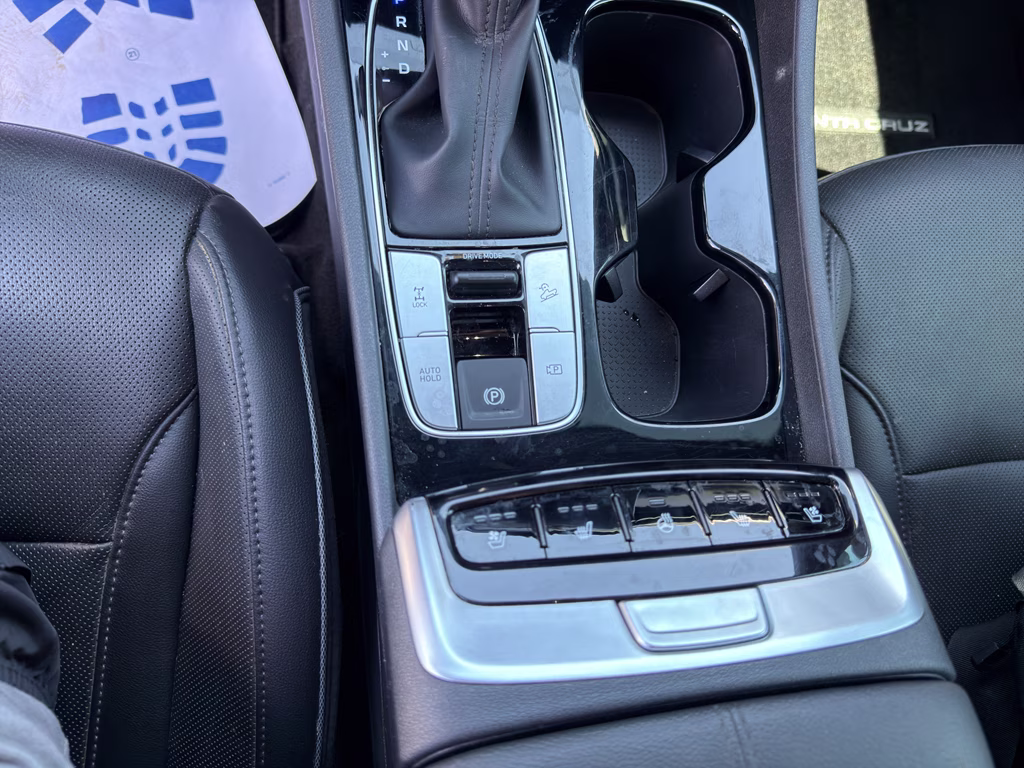 2023 Atlas White Hyundai Santa Cruz Limited AWD Truck