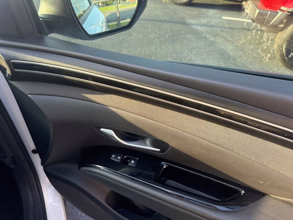 2023 Atlas White Hyundai Santa Cruz Limited AWD Truck