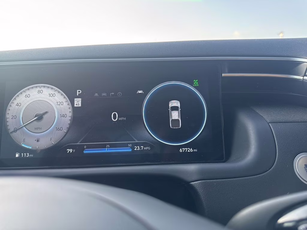 2023 Atlas White Hyundai Santa Cruz Limited AWD Truck