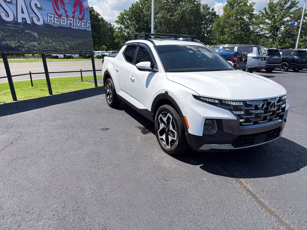 2023 Atlas White Hyundai Santa Cruz Limited AWD Truck