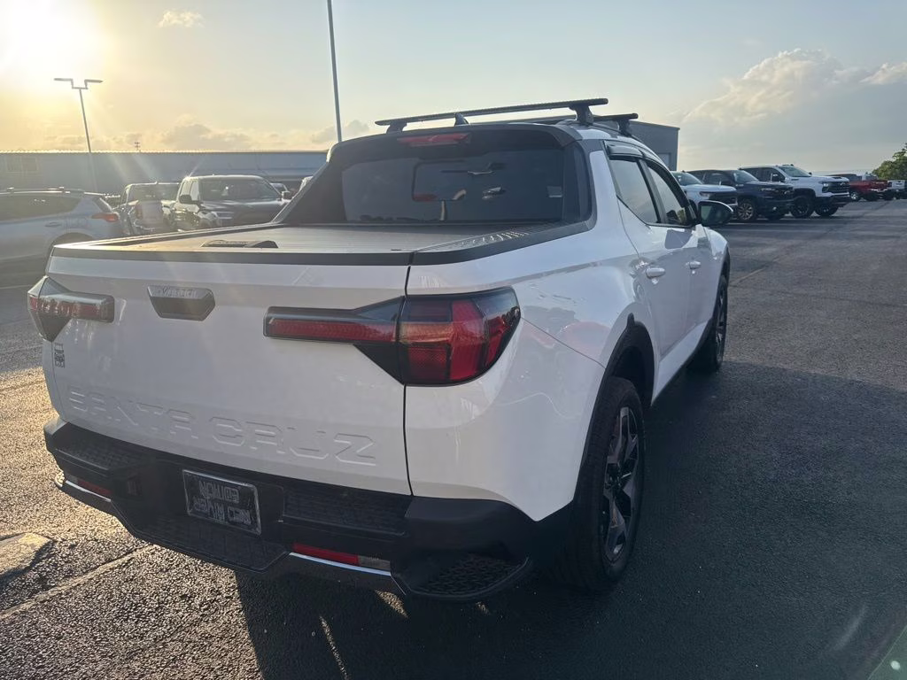 2023 Atlas White Hyundai Santa Cruz Limited AWD Truck
