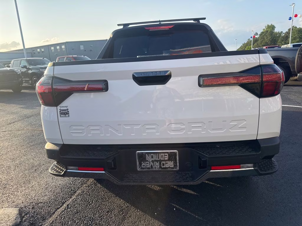2023 Atlas White Hyundai Santa Cruz Limited AWD Truck