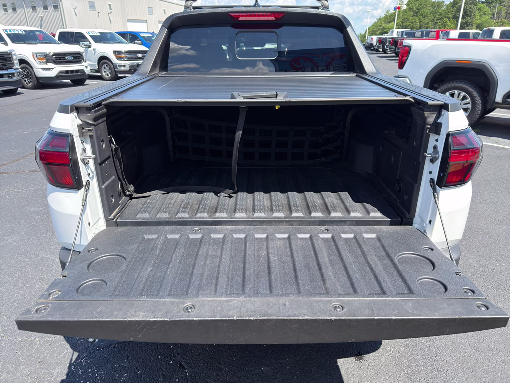 2023 Atlas White Hyundai Santa Cruz Limited AWD Truck