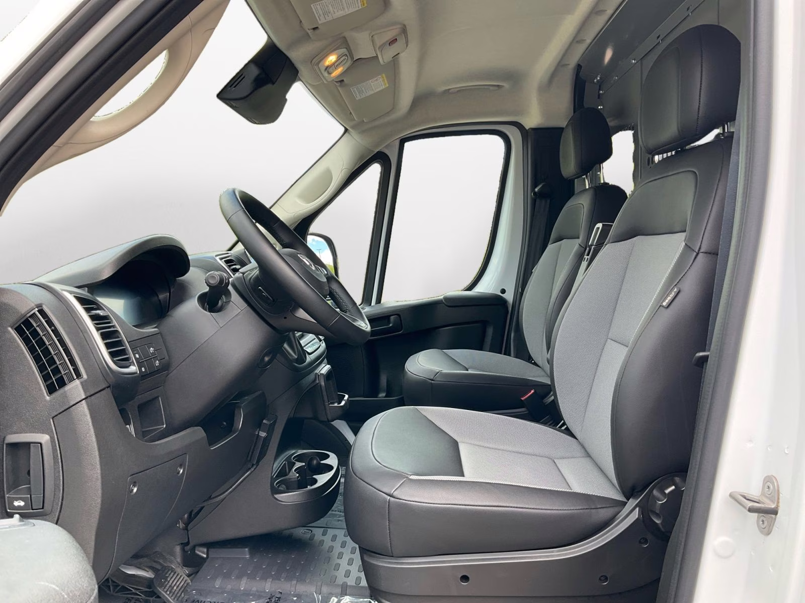 2024 Bright White Clearcoat Ram Promaster 2500 Low Roof SLT FWD Van