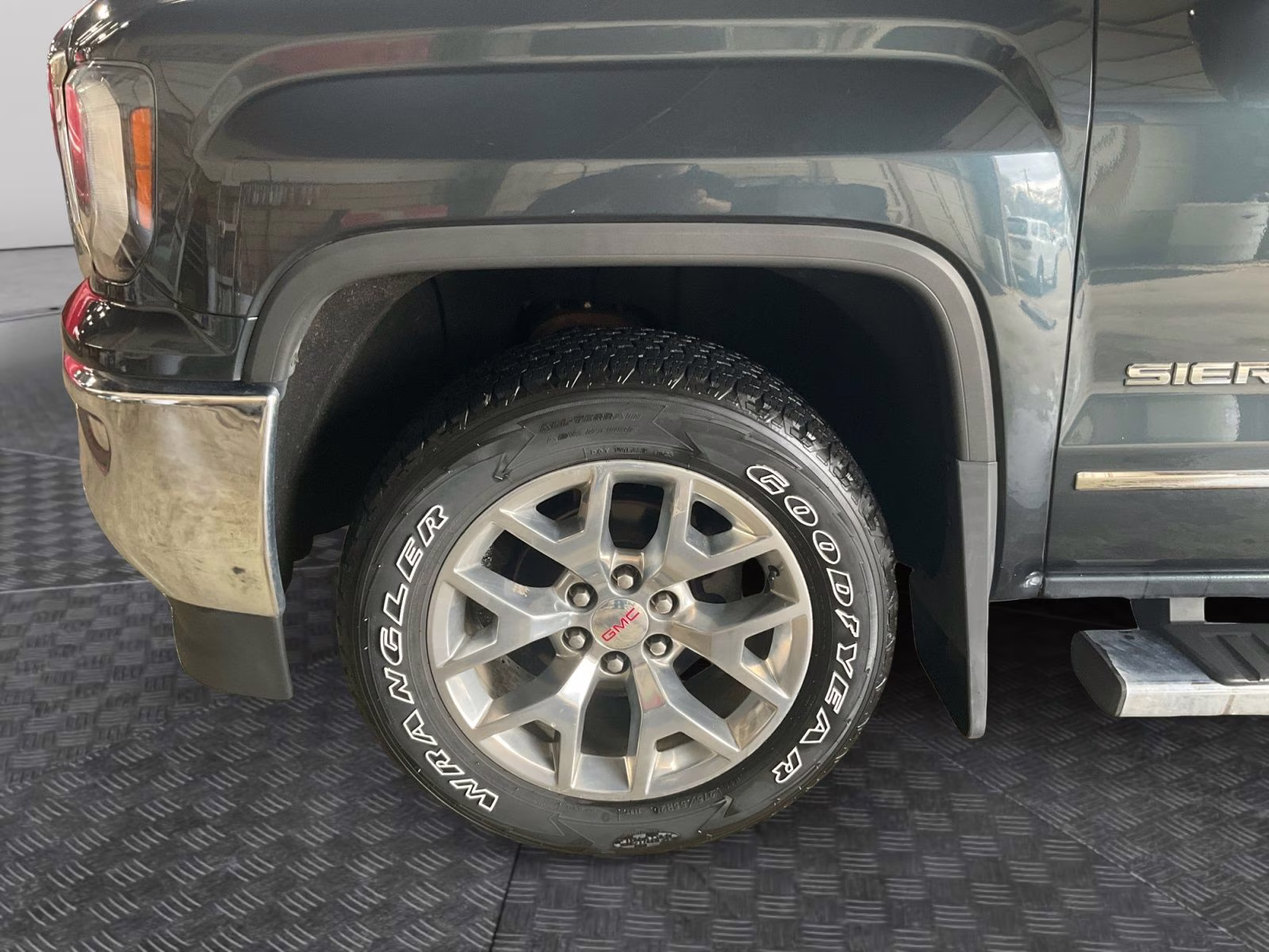 2017 Dark Slate Metallic GMC Sierra 1500 SLT 4X4 Truck