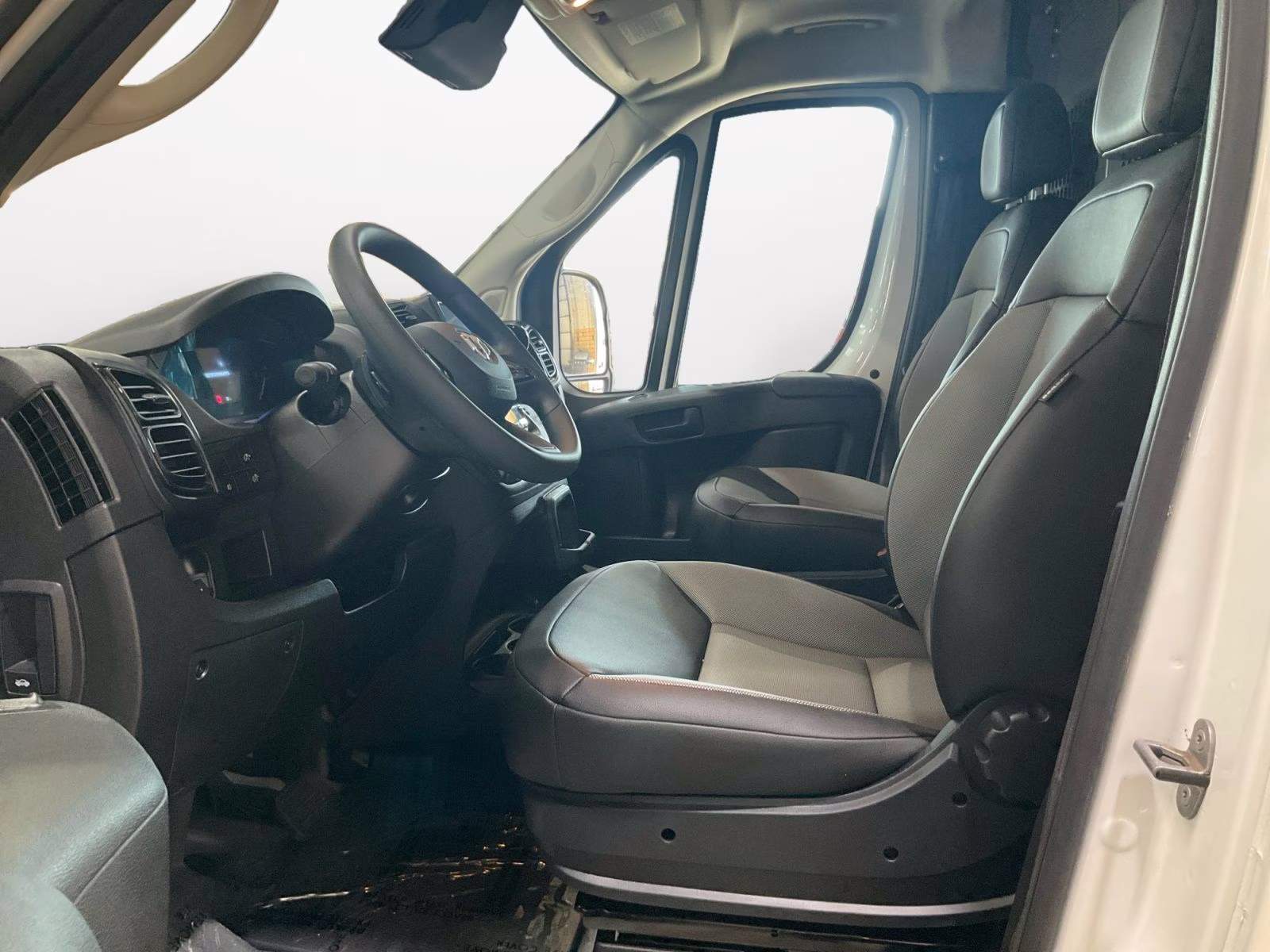 2025 Bright White Clearcoat Ram Promaster 2500 Low Roof Tradesman FWD Van