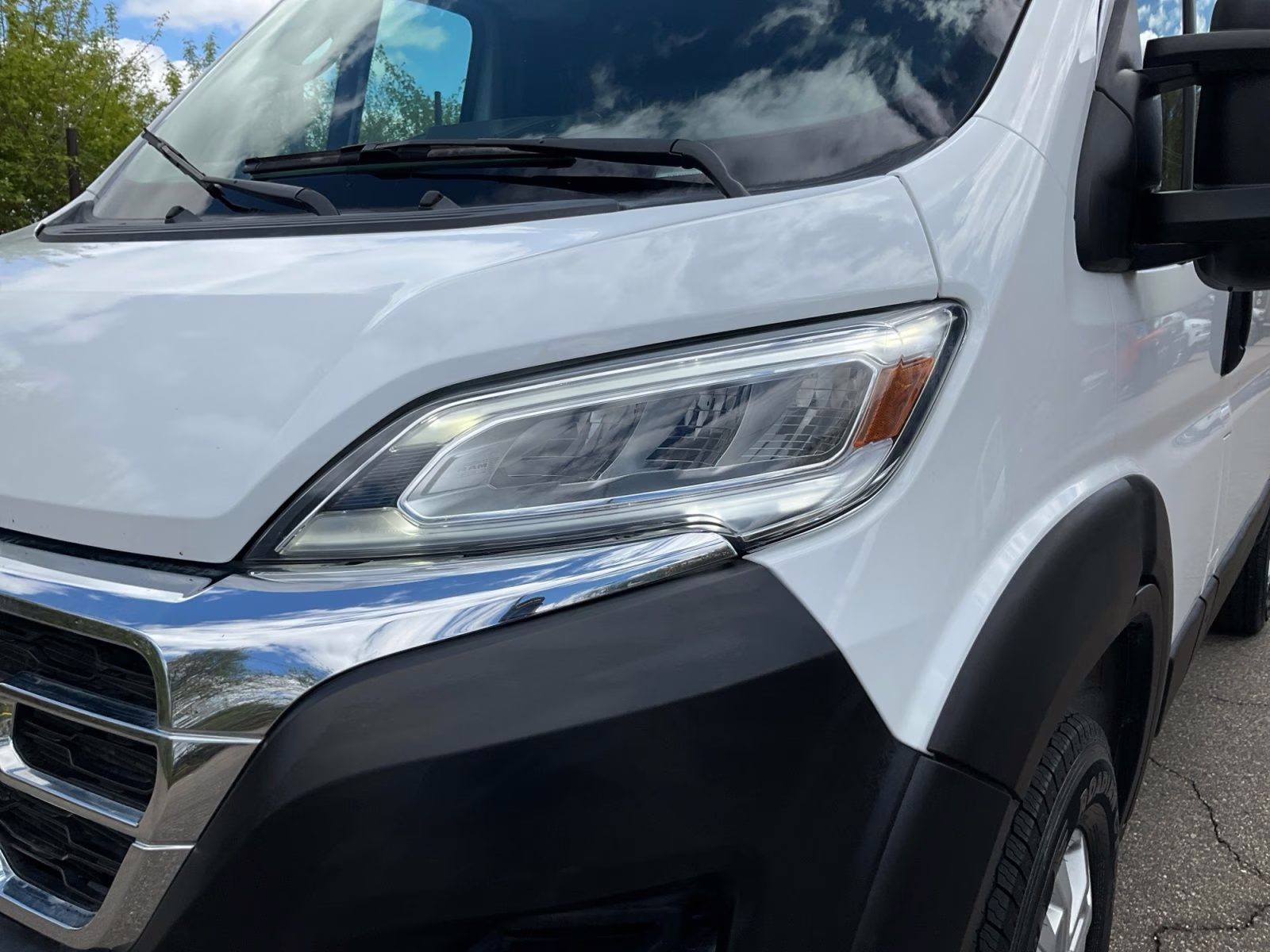 2024 Bright White Clearcoat Ram Promaster 2500 Low Roof SLT FWD Van