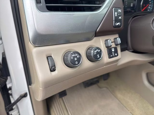 2018 Iridescent Pearl Tricoat Chevrolet Tahoe LT 4X4 SUV