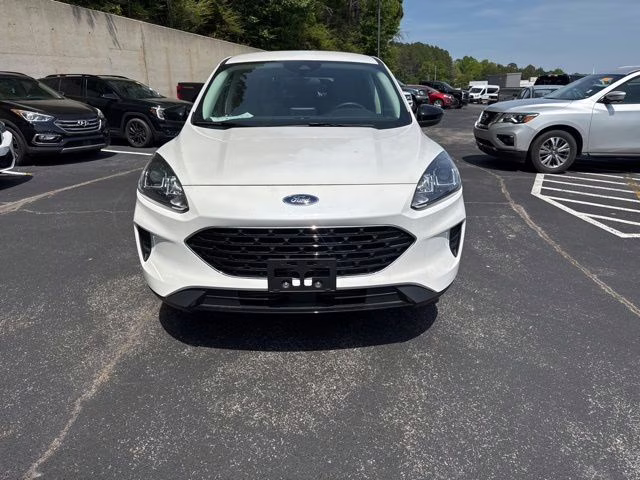 2022 White Metallic Ford Escape SE AWD SUV
