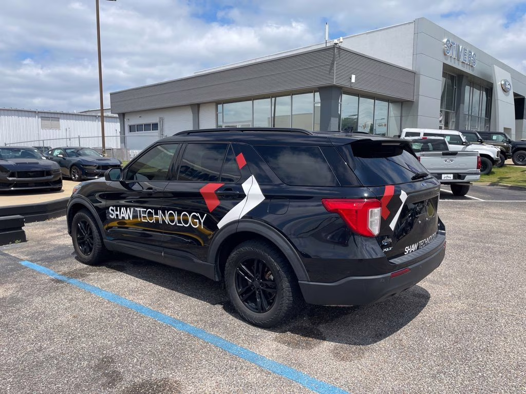 2020 Agate Black Metallic Ford Explorer XLT RWD SUV