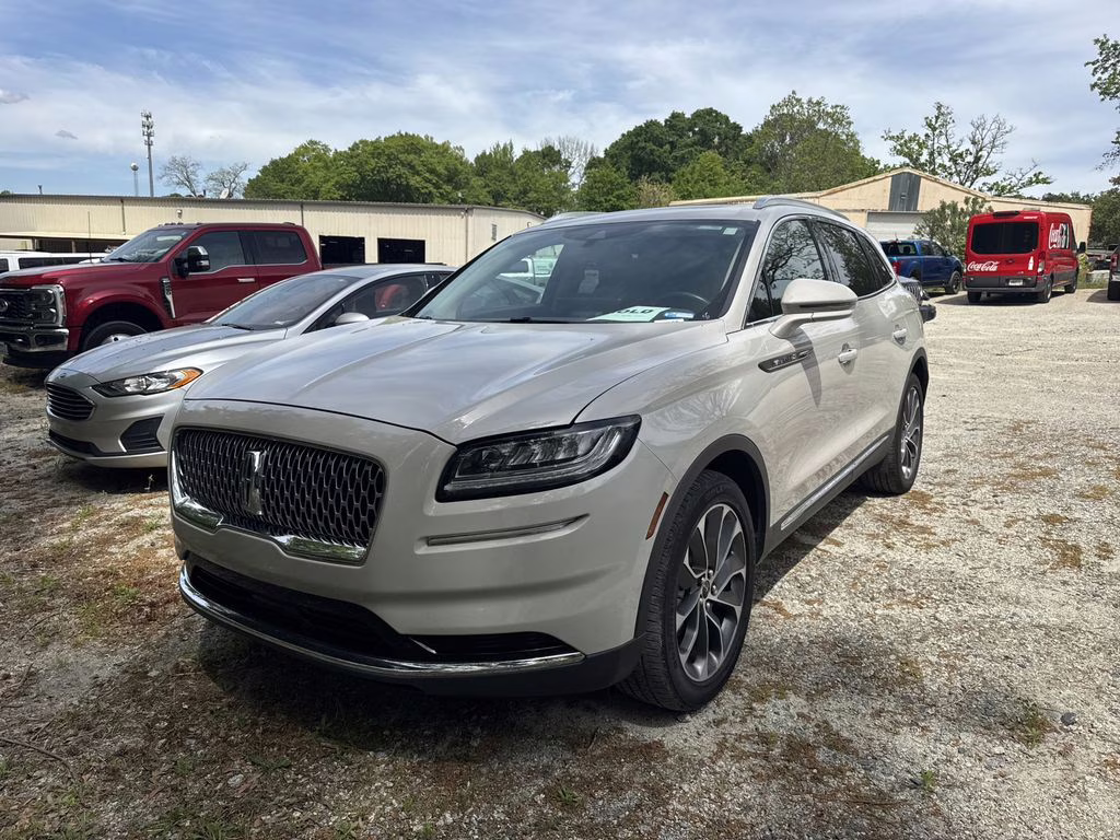 2023 Pearl Metallic Lincoln Nautilus Reserve AWD SUV