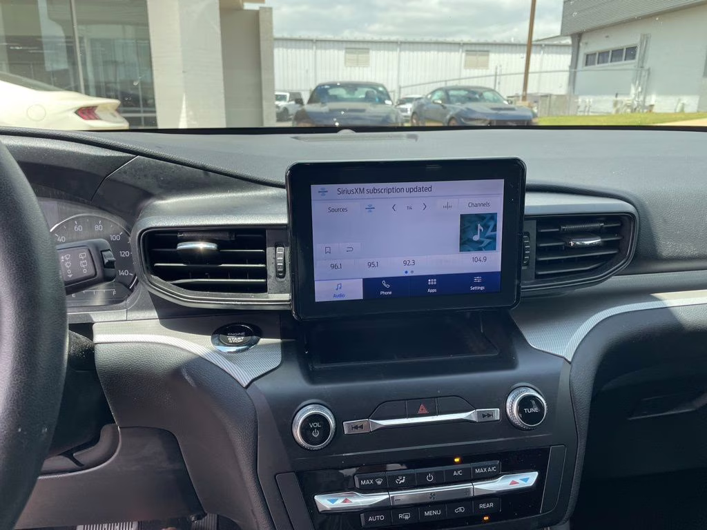 2020 Agate Black Metallic Ford Explorer XLT RWD SUV