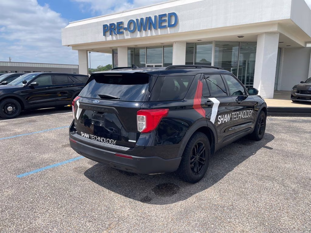 2020 Agate Black Metallic Ford Explorer XLT RWD SUV