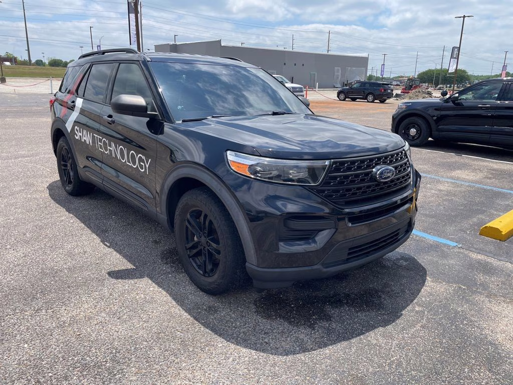 2020 Agate Black Metallic Ford Explorer XLT RWD SUV