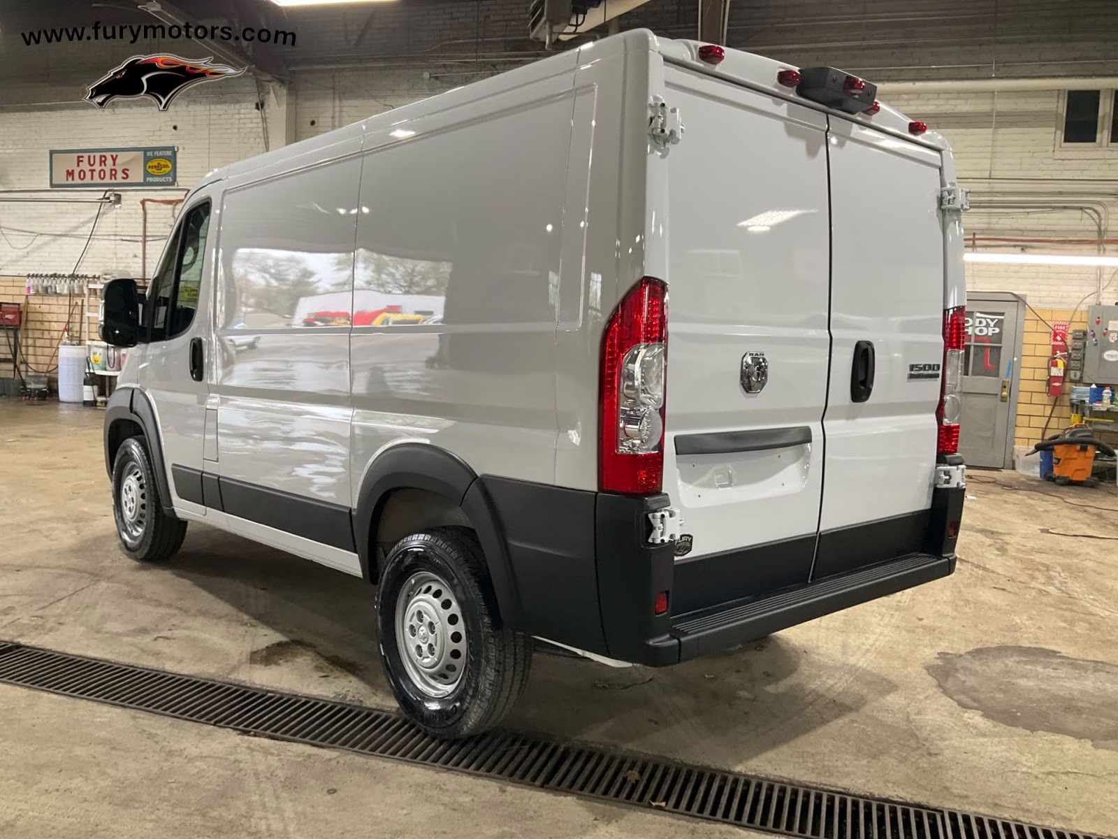 2025 Bright White Clearcoat Ram ProMaster 1500 Low Roof FWD Van