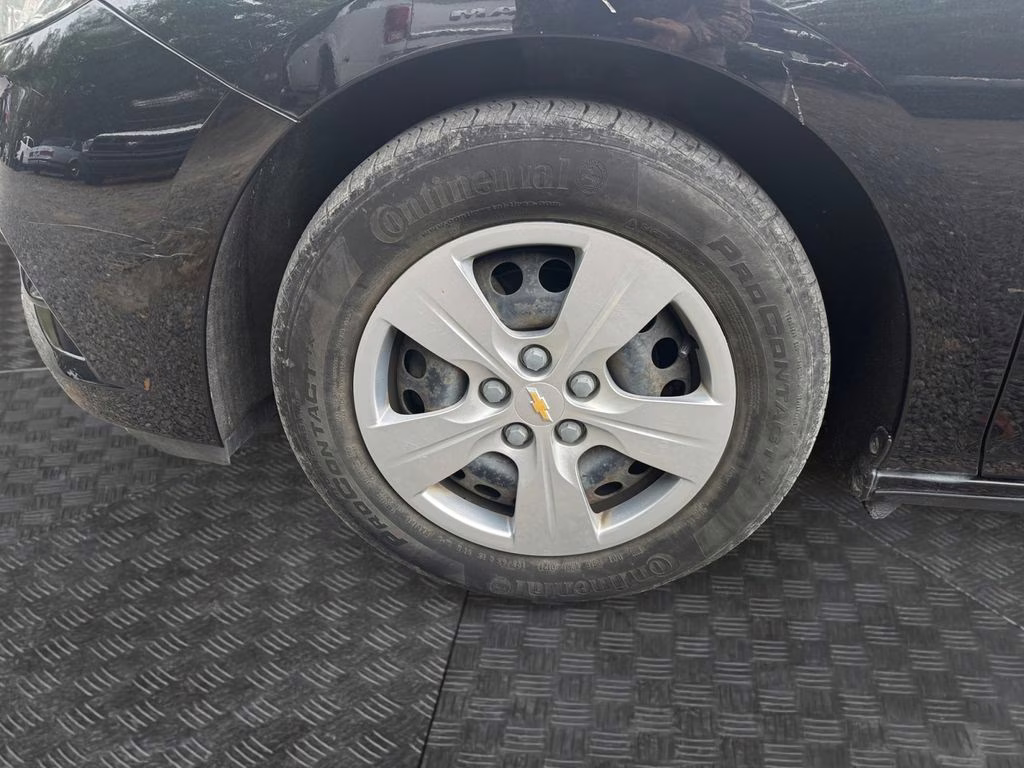 2018 Mosaic Black Metallic Chevrolet Cruze LS FWD Sedan