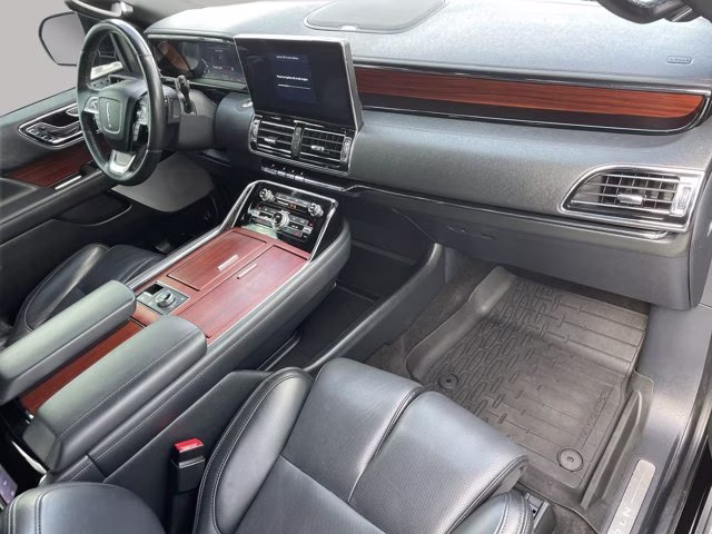 2022 Black Metallic Lincoln Navigator Reserve 4X4 SUV
