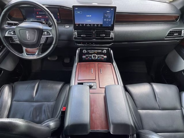 2022 Black Metallic Lincoln Navigator Reserve 4X4 SUV