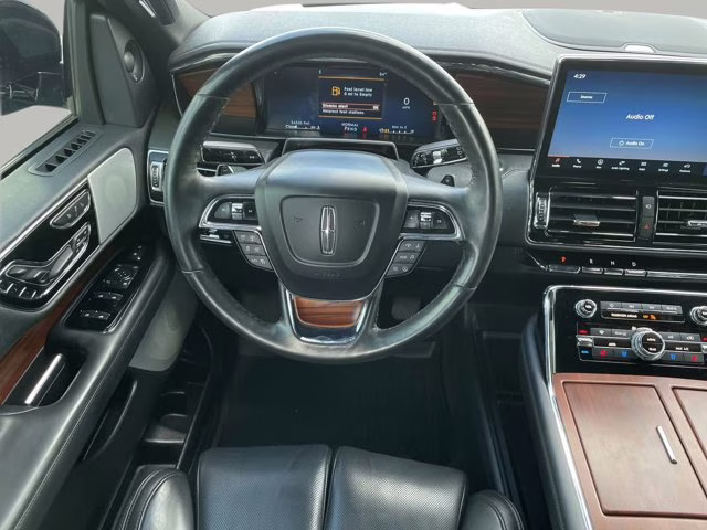 2022 Black Metallic Lincoln Navigator Reserve 4X4 SUV