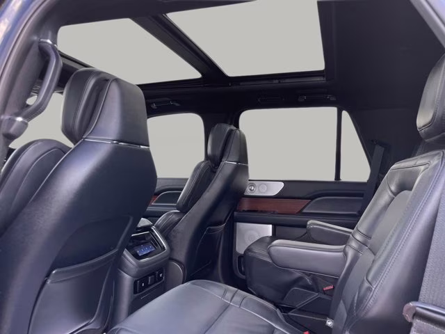 2022 Black Metallic Lincoln Navigator Reserve 4X4 SUV