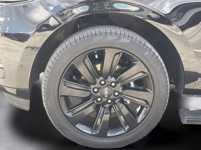 2022 Black Metallic Lincoln Navigator Reserve 4X4 SUV